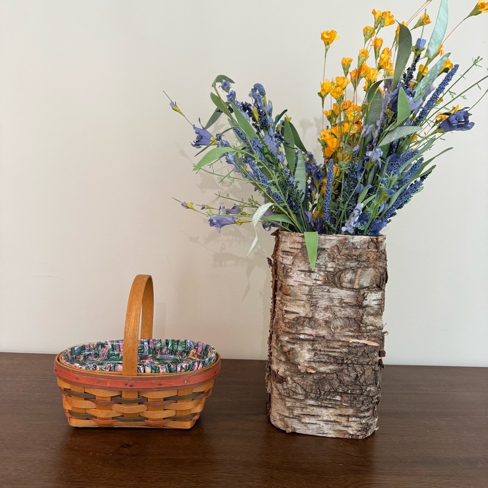 Longaberger Easter Basket Multi Color 1996 w/ Liner - Picture 5 of 10